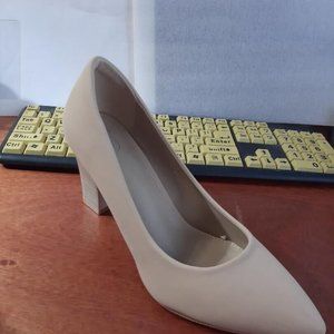 Oriplalla Nude Nuback Chunky Block Heel Pointed Toe Non Slip Size 10 New